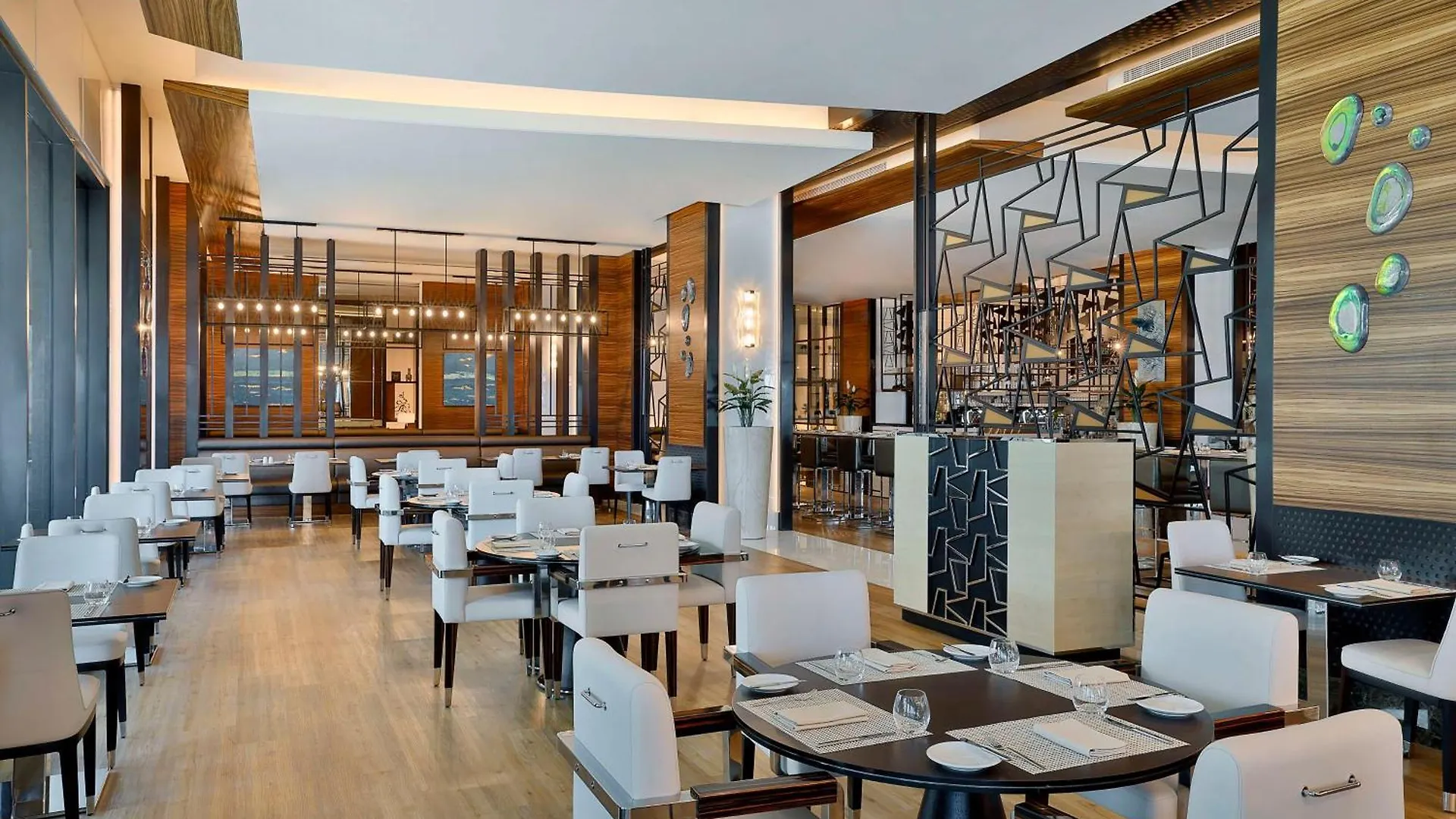 Hilton Dubai Palm Jumeirah