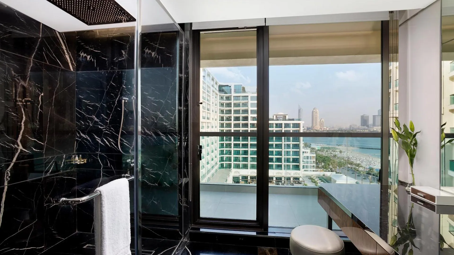 Hilton Dubai Palm Jumeirah