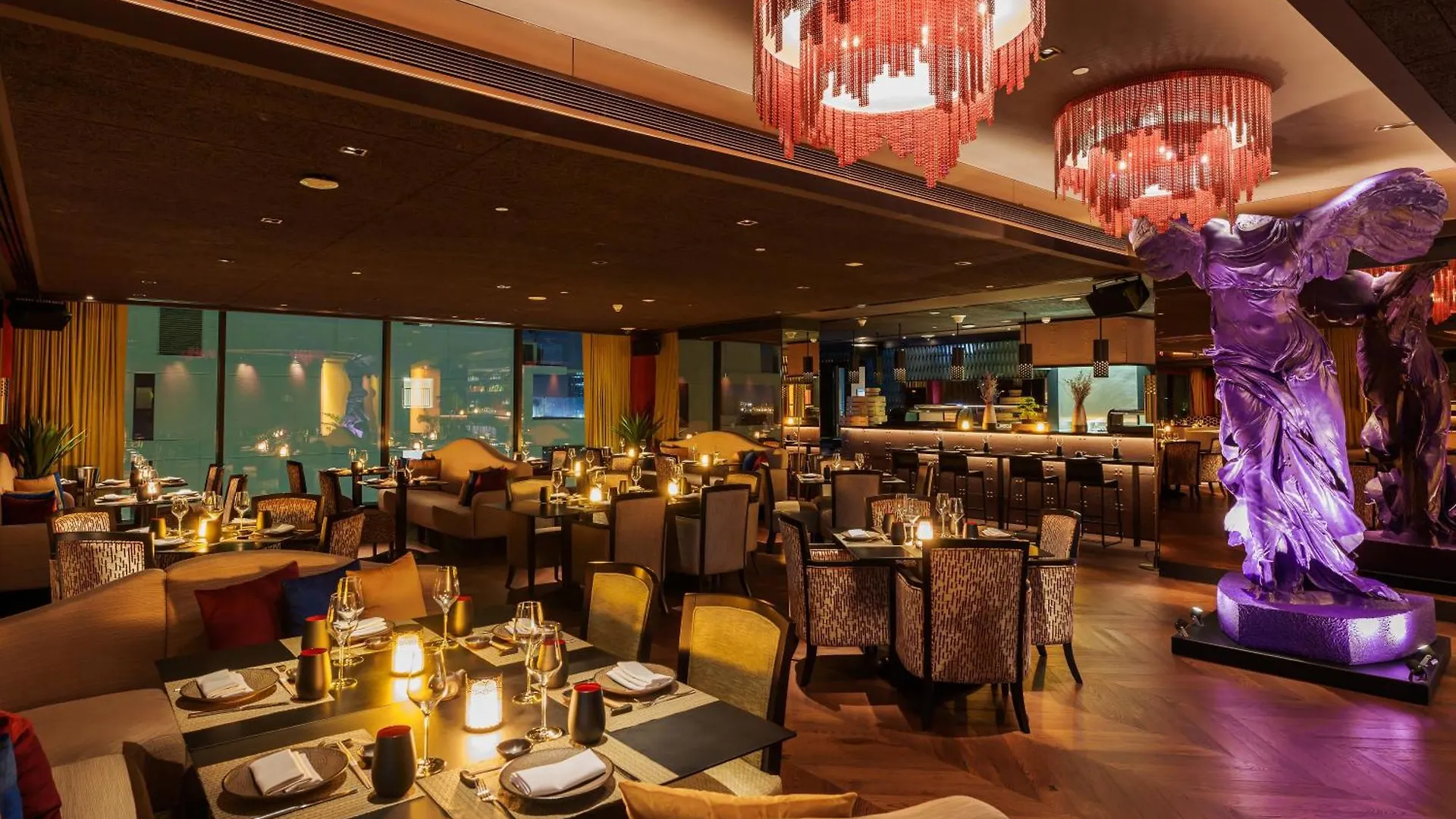 Hilton Dubai Palm Jumeirah 5*,