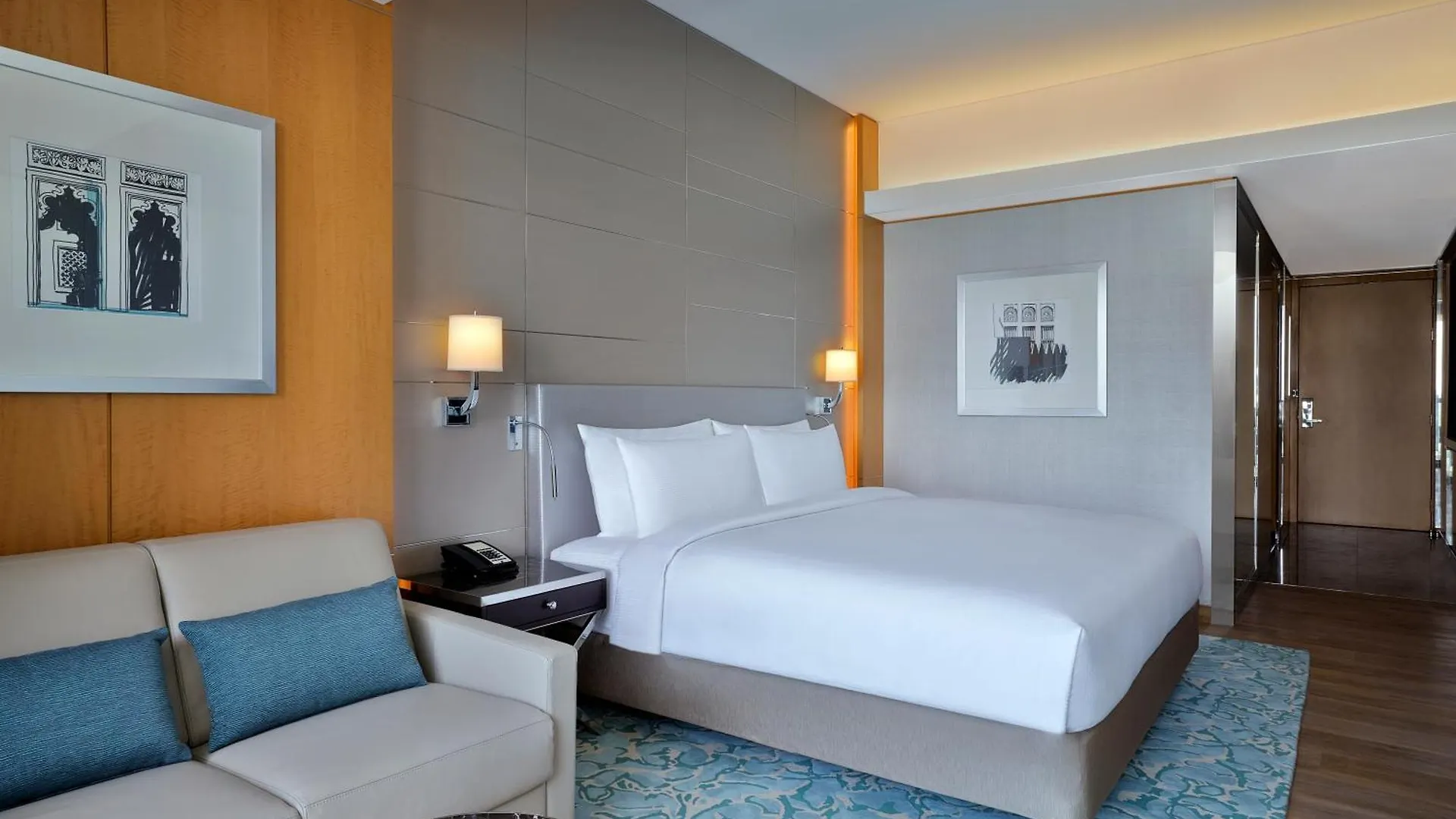 Hilton Dubai Palm Jumeirah Resort